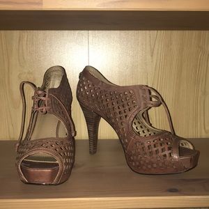 Gorgeous Eye-lit platform heels